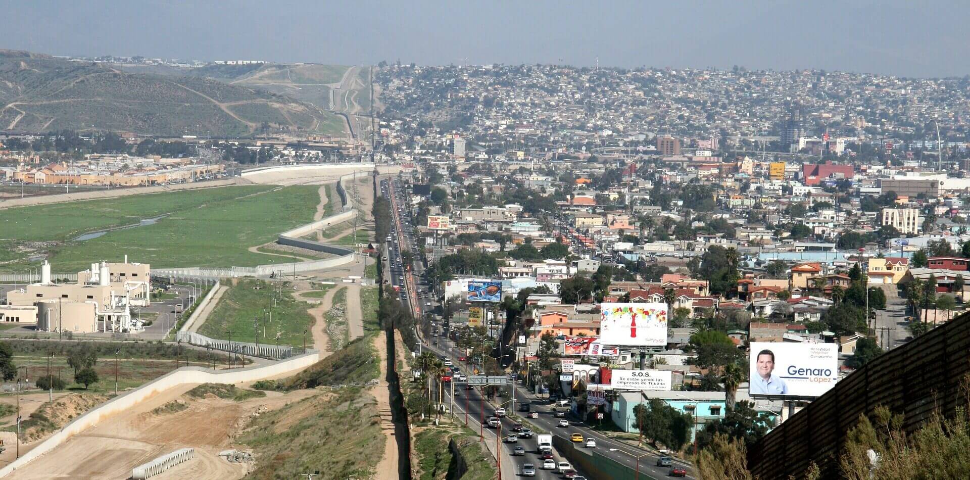 Frontera México - Estados Unidos / Este artículo habla sobre las deportaciones express de adultos solteros en la frontera