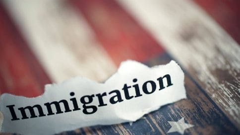 Nota titulada Perdí mi caso de inmigración ¿Y ahora qué hago?. La imagen es acorde